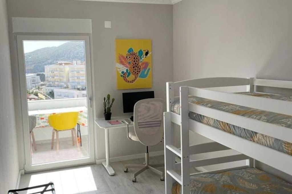 *sea View* New 3 Bedroom With Free Parking Appartamento *